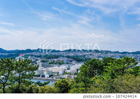從神奈川縣橫濱市野島公園展望台看到的八景島 107424414