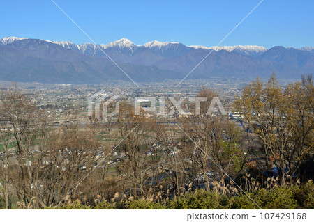 從阿爾卑斯山公園看北阿爾卑斯山 從阿爾卑斯山公園看北阿爾卑斯山 107429168