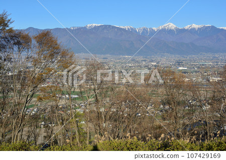 從阿爾卑斯山公園看北阿爾卑斯山 從阿爾卑斯山公園看北阿爾卑斯山 107429169