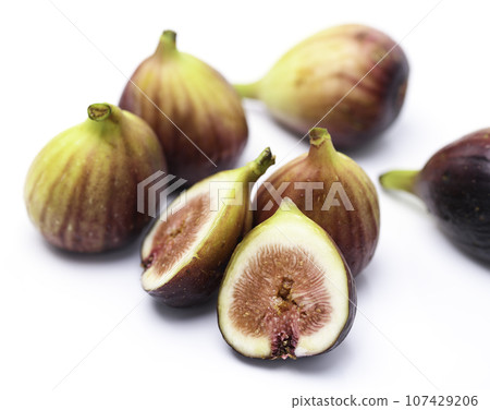 軟熟無花果(無花果)白色背景水果水果 軟熟無花果(無花果)白色背景水果水果 107429206