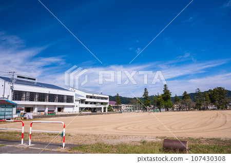 Azumino Ikeda Town Elementary and Junior High School 107430308