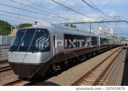 Odakyu Type 30000 EXEα Umegaoka 107430676