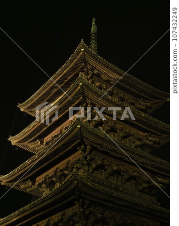 五層寶塔夜景「日式形象」(京都) 五層寶塔夜景「日式形象」(京都) 107432249