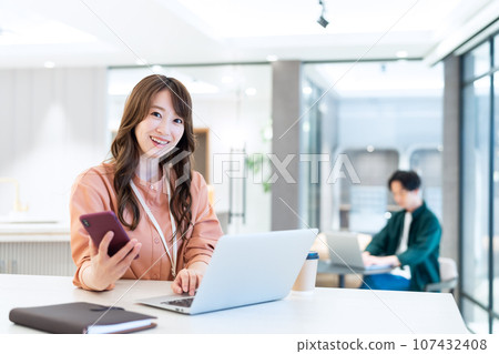 A female engineer working on a computer in the office Photography cooperation: WEEK Shiba Daimon (Sun Frontier Real Estate) A female engineer working on a computer in the office Photography cooperation: WEEK Shiba Daimon (Sun Frontier Real Estate) 107432408