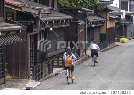 2301003 Old townscape g028 107438282