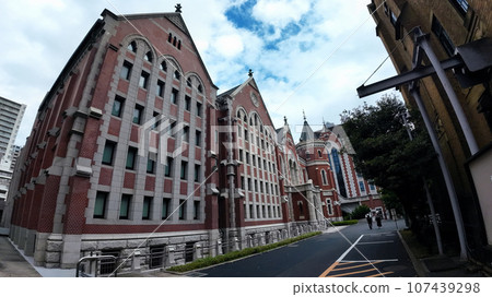 Keio University Mita Campus 107439298