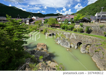 市川沿岸的電車軌道（兵庫縣朝來市生野町） 107440612