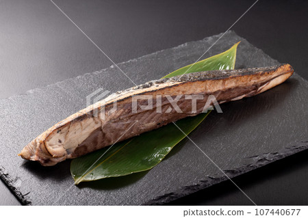 炭烤鰹魚,用於烤生魚片 炭烤鰹魚,用於烤生魚片 107440677