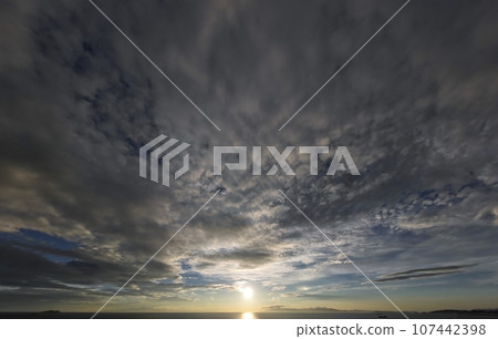 傍晚的天空,各種雲彩鋪滿天空,初秋,超廣角,天基,230917pm 傍晚的天空,各種雲彩鋪滿天空,初秋,超廣角,天基,230917pm 107442398