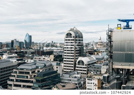 High angle panoramic view of the City of London 107442924