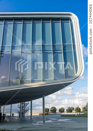 Botin centre at Santander, contemporary architecture by Renzo Piano Botin centre at Santander, contemporary architecture by Renzo Piano 107444068