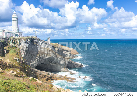 The lighthouse of Cabo Mayor in Santander 107444103