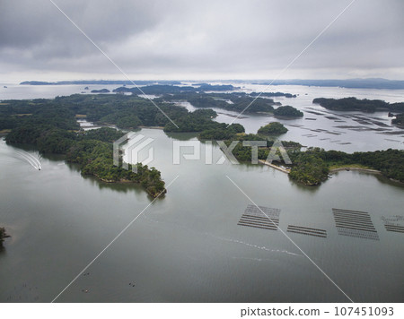 松島 - 從宮城縣東松島市大高森眺望的壯麗景色(無人機空拍) 松島 - 從宮城縣東松島市大高森眺望的壯麗景色(無人機空拍) 107451093