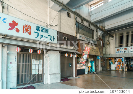 Hankyu Nakatsu Station has an appearance that makes you feel like you have traveled back in time to the Showa era. 107453044