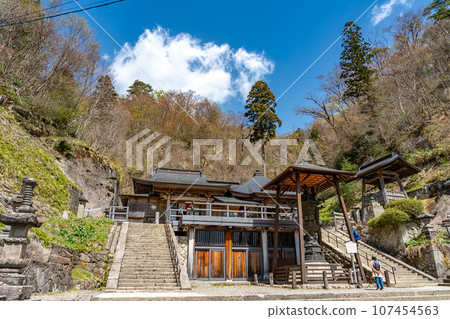 山形縣山形市立石寺山頂的奧之院和大佛殿,俗稱山寺 山形縣山形市立石寺山頂的奧之院和大佛殿,俗稱山寺 107454563