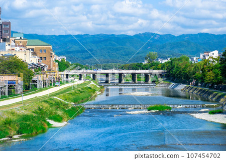 View of Sanjo Ohashi from Shijo Ohashi 107454702