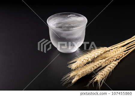 Wheat distilled spirit Wheat distilled spirit 107455860