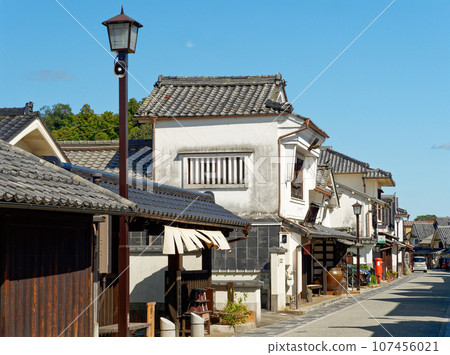 Hyogo Prefecture, Tamba Sasayama City, Kawaramachi Tsumari Merchant Houses townscape 107456021