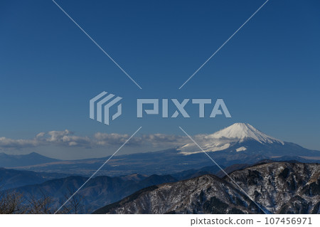 從大山山頂看富士山 從大山山頂看富士山 107456971
