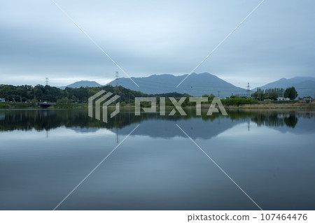 Bicycle path along Yeongsangang River 107464476