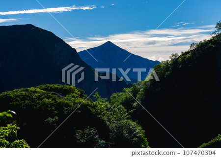 Mount Yarigatake, Japan's 100 Famous Mountains in Nagano Prefecture, seen from the talus of Tenguhara 107470304