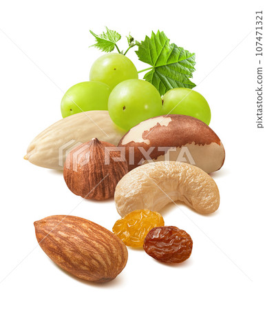 Blanched almond, hazelnut, cashew, brazil nut, green grapes and raisin isolated on white background Blanched almond, hazelnut, cashew, brazil nut, green grapes and raisin isolated on white background 107471321