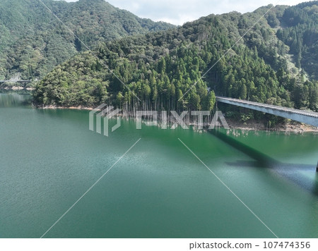 岐阜縣德山水庫風景，無人機空拍 107474356