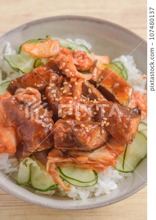 鰹魚泡菜辣椒醬碗 鰹魚泡菜辣椒醬碗 107480137
