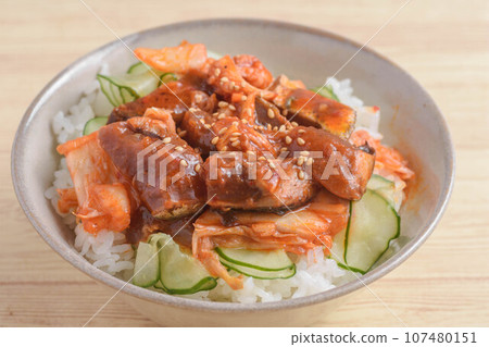 鰹魚泡菜辣椒醬碗 107480151