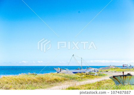 野付半島——由於90年的地殼形變，高度為133公分——將在120年後消失在海底嗎？ 107487887
