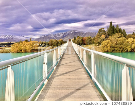 Bridge over Lake Tekapo, New Zealand Bridge over Lake Tekapo, New Zealand 107488859