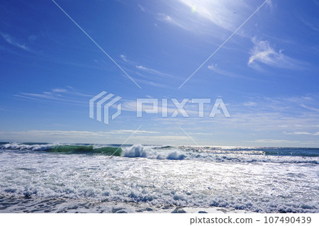 Enshu Sea in winter Enshu Sea in winter 107490439
