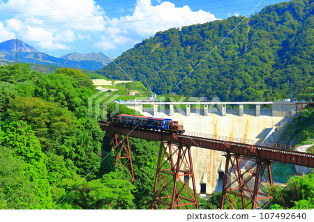 [Kumamoto Prefecture] Sunny Minamiaso Railway trolley train and Tateno Dam 107492640