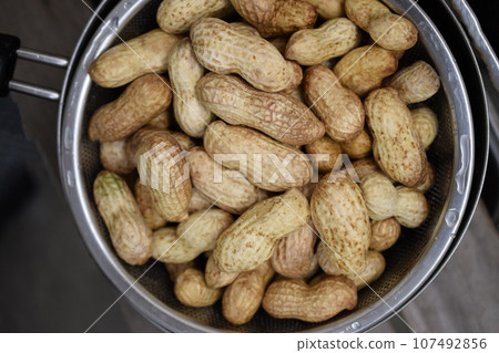 boiled peanuts, peanuts 107492856