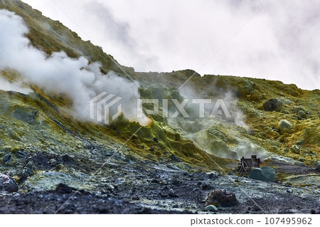 White Island Volcano 107495962