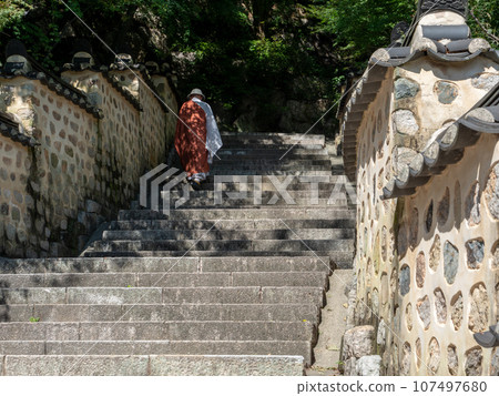 The grounds of Beomyosa Temple, Busan, South Korea The grounds of Beomyosa Temple, Busan, South Korea 107497680