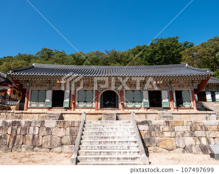 韓國釜山 Beomyosa 寺院內 韓國釜山 Beomyosa 寺院內 107497699
