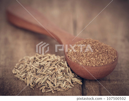 Crushed cumin with whole Crushed cumin with whole 107500502