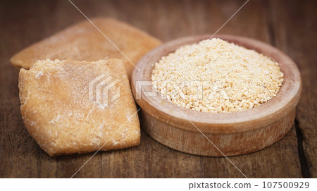 Ferula assafoetida or Hing spice Ferula assafoetida or Hing spice 107500929