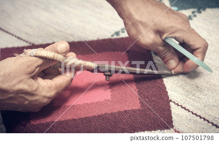Process of carpet making Process of carpet making 107501798