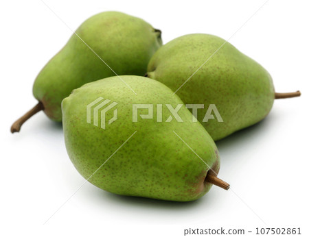 Fresh pear 107502861