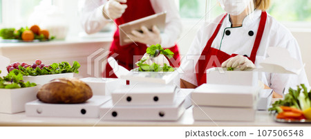 Food takeaway packaging. Restaurant packing order. 107506548