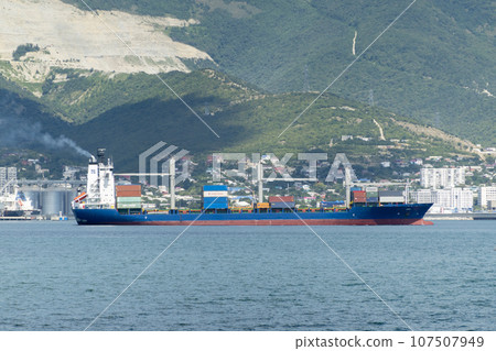 Novorossiysk, Russia 08.18.2023. Port cranes, Black Sea, port, Krasnodar Territory, Novorossiys Novorossiysk, Russia 08.18.2023. Port cranes, Black Sea, port, Krasnodar Territory, Novorossiys 107507949