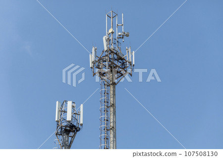 5G radio network telecommunication equipment with radio modules and smart antennas mounted on a metal 5G radio network telecommunication equipment with radio modules and smart antennas mounted on a metal 107508130