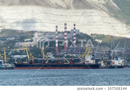 Novorossiysk, Russia 08.18.2023. Port cranes, Black Sea, port, Krasnodar Territory, Novorossiys 107508144