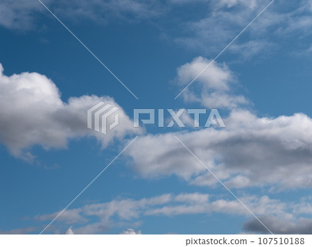 Beautiful various forms clouds in the high sky Beautiful various forms clouds in the high sky 107510188