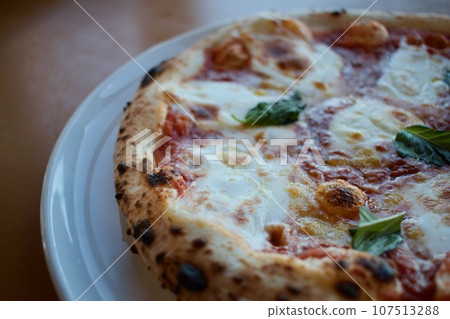 Stylish lunch margherita at Lake Yamanaka Stylish lunch margherita at Lake Yamanaka 107513288