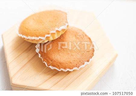 Handmade Madeleine 107517050