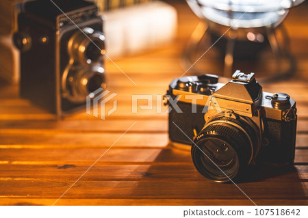 [Retro] Film camera [Vintage] 107518642
