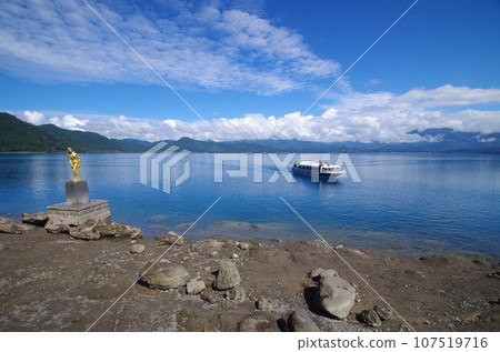 Tazawako and a pleasure boat 107519716